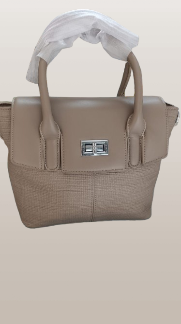 স্টাইলিশ ও ইউনিক ডিজাইন ব্যাগ (Collection UAE)